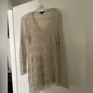 EILEEN FISHER linen blend top. Size m.